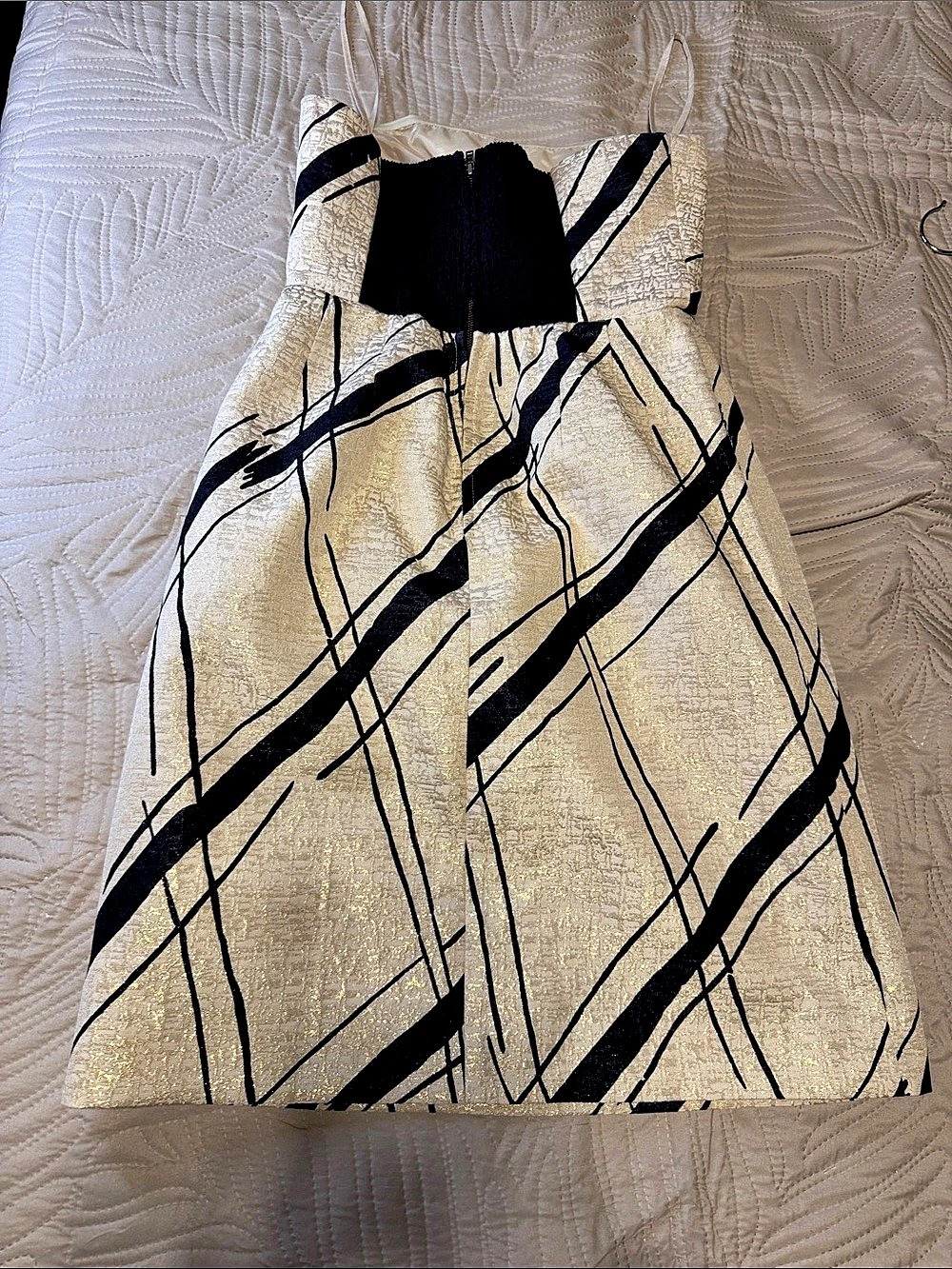 Girls from Savoy Dashed Gilt Dress Gold & Black young or all women' Size 2
